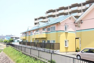 メイゾン岡田Ｃ棟の物件外観写真